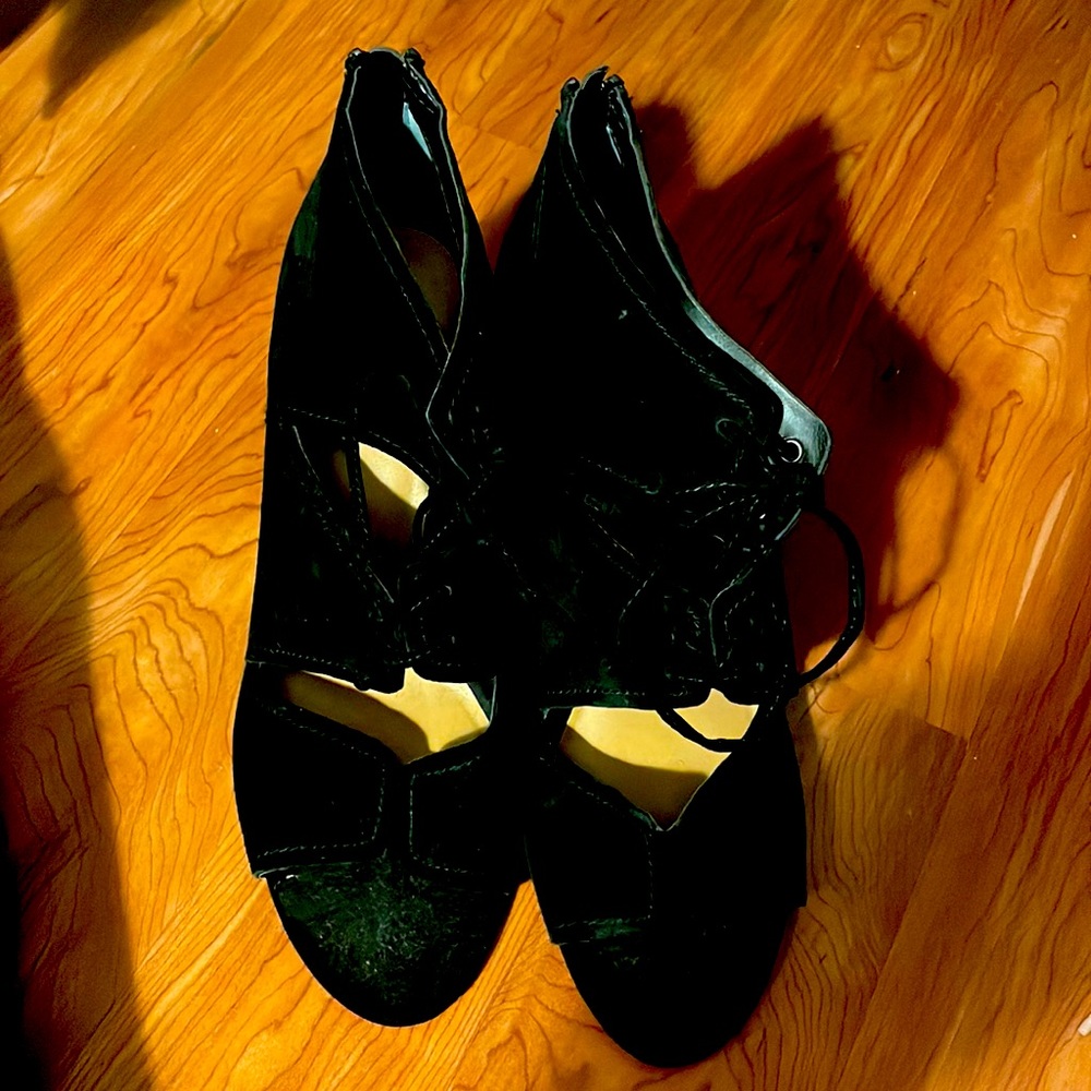 Black heels